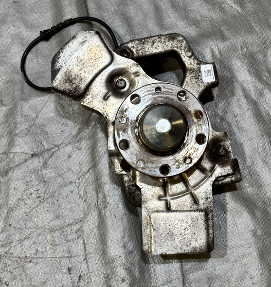 2015-2020 Alfa Romeo 4C Passenger Rear Knee / Spindle Hub w/ Control Arms  / 43K AR401