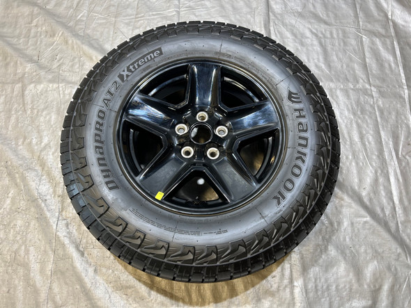 2020-2025 Jeep Gladiator JT 5 Spoke Wheel Rim / 17x7.5" w/ Hankook Tire / JT005
