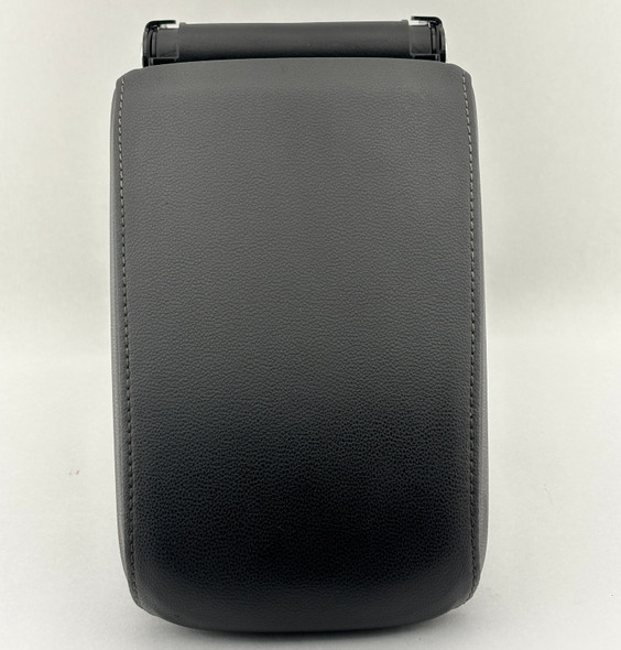 2015-2016 Volkswagen MK7 Golf R Black Leatherette Center Console Lid /   M7R12