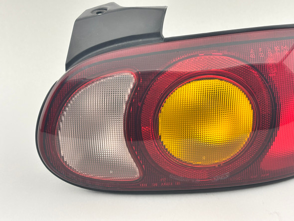 1999-2000 Mazda Miata Passenger Tail Light  /   NB280