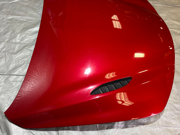 2017-2024 Alfa Romeo Giulia Quadrifoglio Carbon Fiber Hood Panel w/ Vents / Rosso Competizione   AG007