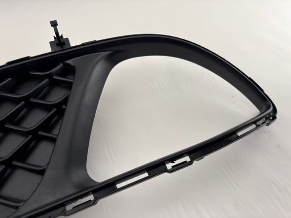 2017-2024 Alfa Romeo Giulia Quadrifoglio Driver Side Front Bumper Grille Trim /   AG007