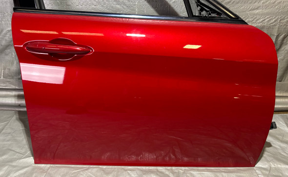 2017-2022 Alfa Romeo Giulia Passenger Front Door Assembly / Rosso Competizione   AG007