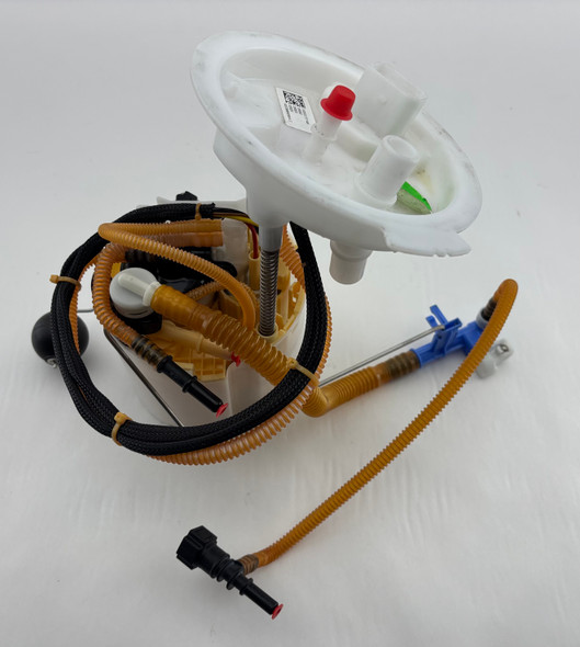 2017-2019 Alfa Romeo Giulia Quadrifoglio 2.9l OEM Fuel Pump Sending Unit / 76K AG007