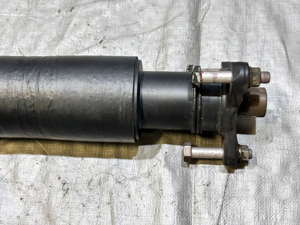 2017-2024 Alfa Romeo Giulia Quadrifoglio 2.9l OEM Drive Shaft Assembly w/ U Joints / 76K AG007
