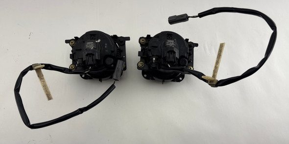 2004-2005 Mazda Miata Fog Lights / Pair / OEM  /   NB281