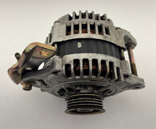 2001-2005 Mazda Miata OEM Alternator w/ Pulley  / 86K NB281