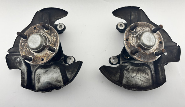 1999-2002 Mazda Miata Front Spindles / Hubs / Pair (NON-ABS) / 132K NB282