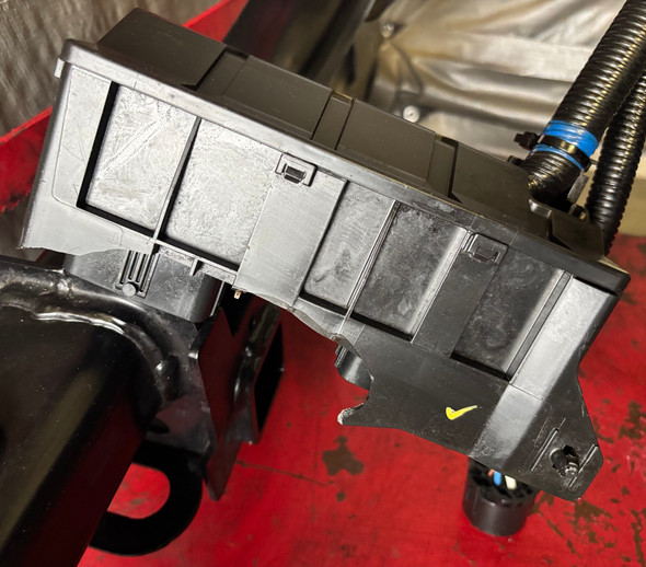 2024-2026 Toyota Tacoma Xtracab 6' Bed Rear Frame Rail Cut (Leaf Springs) /   TC202