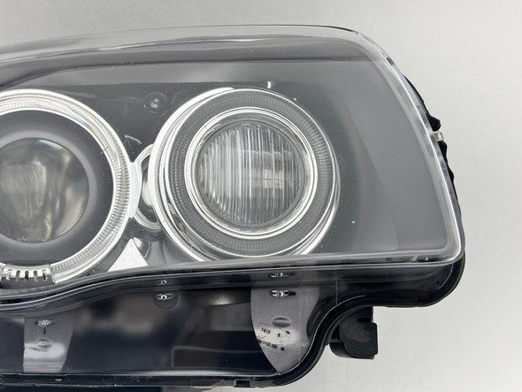 2008-2011 BMW 128i 135i Passenger Side Dynamic Xenon HID Headlight /   B1014