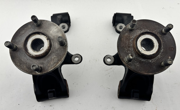 1990-1993 Mazda Miata 1.6l Rear Spindles / Hub Assemblies / Driver & Passenger / 179K NA122