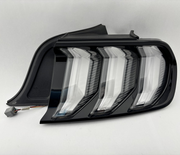 2018-2023 Ford Mustang GT S550 Passenger Side Ford Performance Clear LED Tail Light / OEM /   FM018