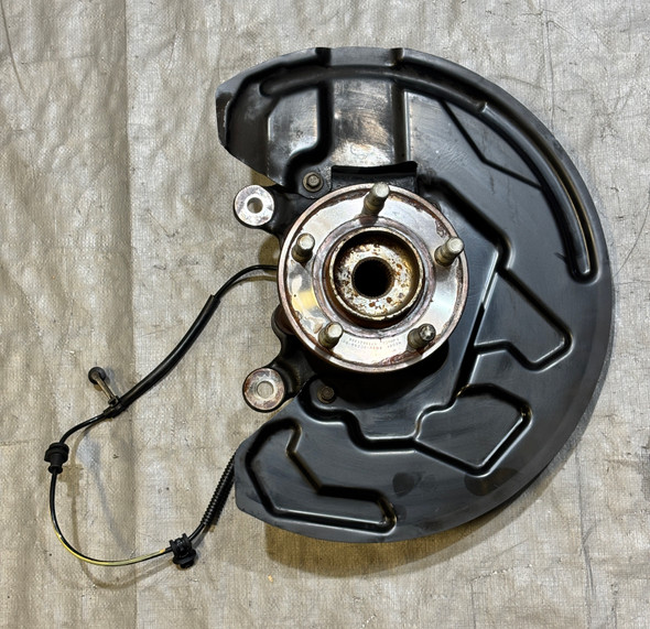 2015-2020 Ford Mustang GT S550 Performance Pack Driver Front Knee Spindle Hub w/ Control Arms / 92K FM018