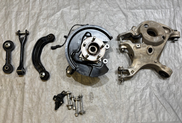 2015-2020 Ford Mustang GT 5.0 S550 Driver Rear Knee Spindle Hub w/ Arms / Performance Package / 92K FM018