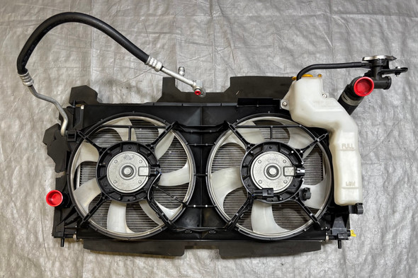 2013-2020 Scion FRS / Subaru BRZ / Toyota 86 Radiator Assembly w/ Cooling Fan / Automatic  / 62K FB055
