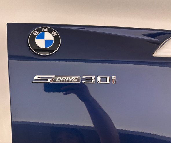 2009-2016 BMW E89 Z4 Passenger Side Fender Panel w/ Trim / Deep Sea Blue Metallic  Z4909