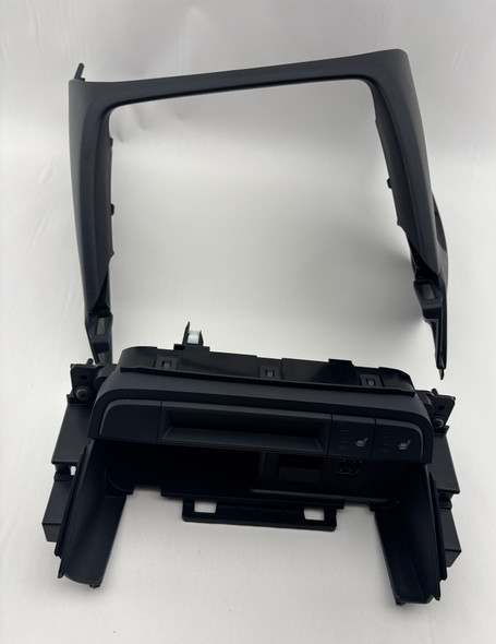 2017-2020 Fiat 124 Spider Front Center Console w/ USB Port / Heated Seat Switches /   FD034