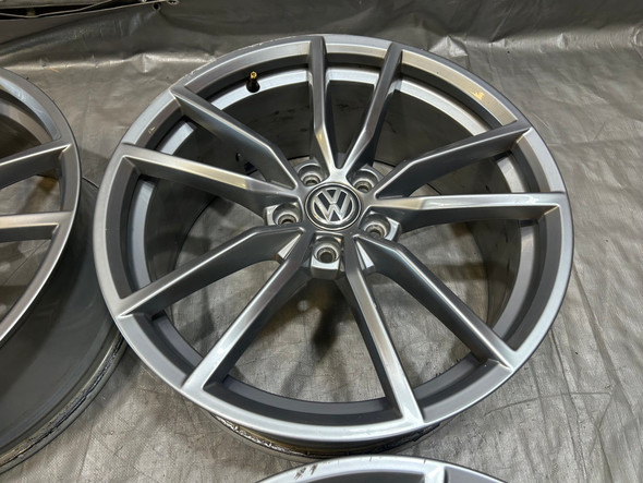 2015-2019 Volkswagen MK7 Golf R 19" Pretoria Wheels Rims / Set of 4 / *DAMAGE* / M7R14