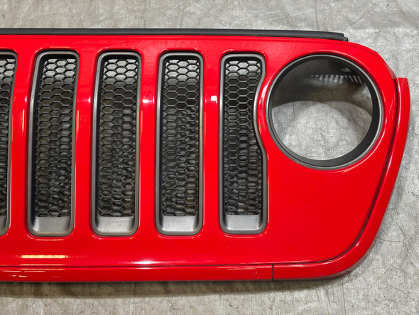 2018-2021 Jeep Wrangler JL OEM Grille Assembly / JL015