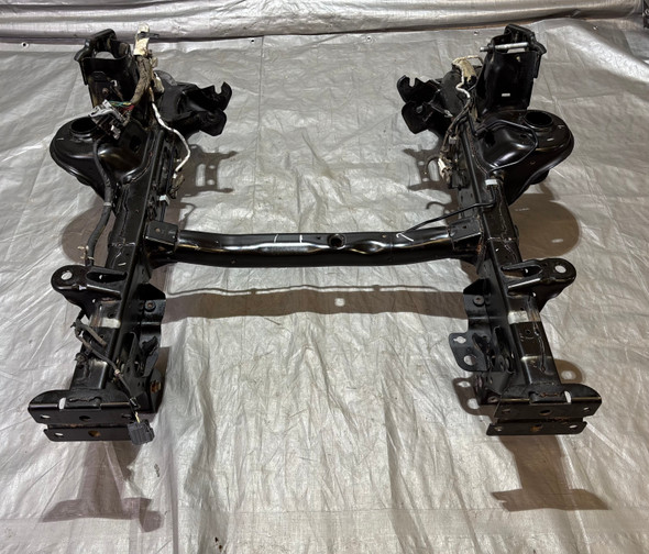 2018-2024 Jeep Wrangler JL 4DR 3.6l Front Frame Rail Cut /   JL015