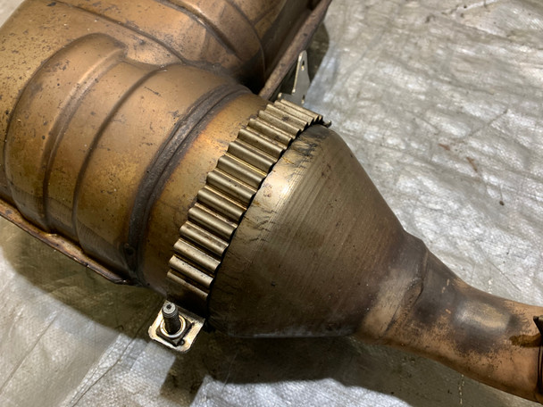 2005-2007 Porsche 987 Boxster S 3.2l Passenger Side Exhaust Muffler / BC009 2005-2007 Porsche 987 Boxster S 3.2l Passenger Side Exhaust Muffler / BC009