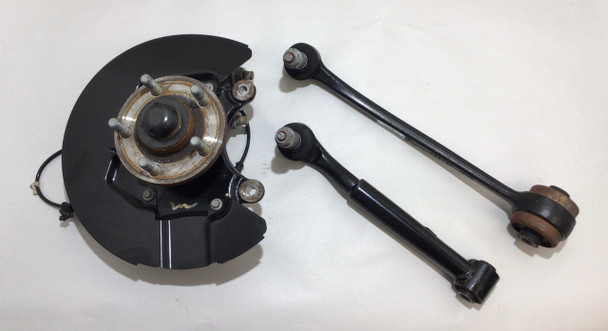2015-2020 Ford Mustang GT S550 Driver Front Knee Spindle Hub w/ Control Arms / 9k / FM004