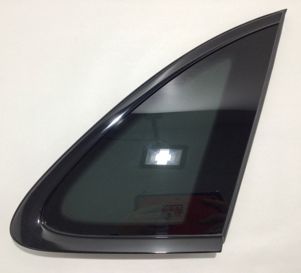 2015-2020 Porsche Macan Passenger Side Rear Quarter Window Glass / Gloss Black /   PM003