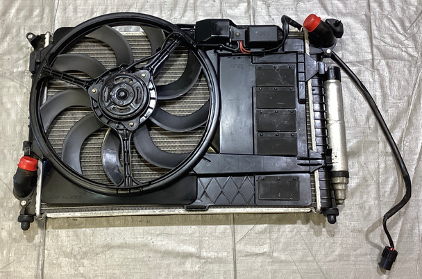 2002-2006 Mini Cooper S OEM Radiator w/ Cooling Fan / Shroud / 115K R1027