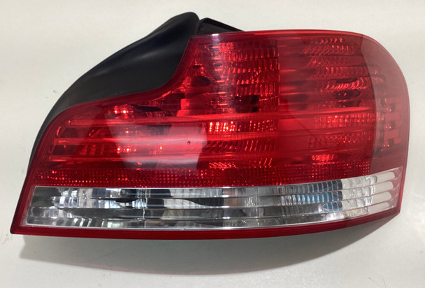 2008-2011 BMW 128i 135i Passenger Side Tail Light / OEM / Halogen /   B1010