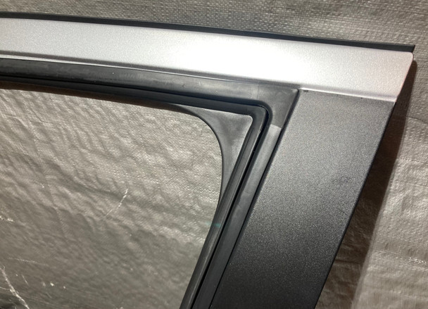 2022-2023 Ford Maverick XLT Lariat Driver Front Door Assembly w/ Keypad / Window / Iconic Silver Metallic  MV002 2022-2023 Ford Maverick XLT Lariat Driver Front Door Assembly w/ Keypad / Window / Iconic Silver Metallic  MV002