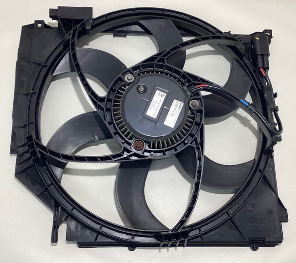 2003-2008 BMW Z4 Radiator Cooling Fan w/ Shroud / OEM / 67326925702 / 92K Z4055