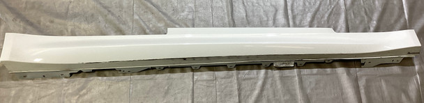 2015-2020 F82 F83 BMW M4 Coupe / Convertible Passenger Side Skirt Rocker Panel / Alpine White 3  F8M04