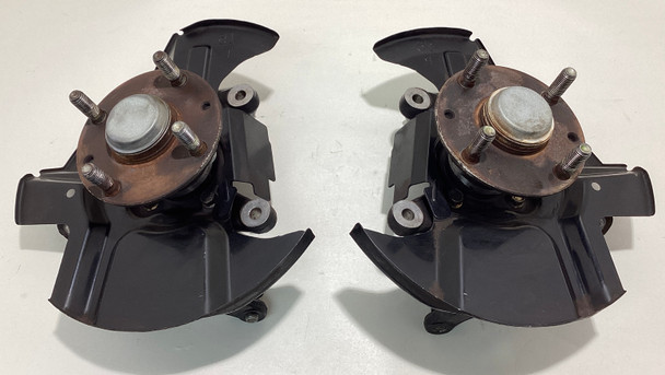 2003-2005 Mazda Miata Front Spindles / Hubs / Pair (NON-ABS) /   NB235