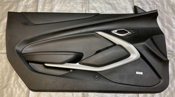 2019-2021 Chevrolet Camaro LT1 Driver Side Interior Door Panel /   CM002