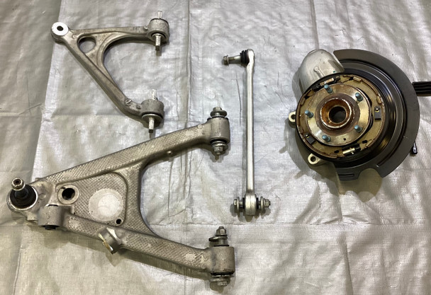 2014-2019 Chevrolet C7 Corvette Driver Rear Knee Spindle Hub w/ Control Arms / 50K C7007