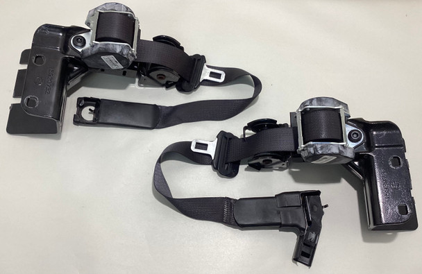 2005-2012 Chevrolet Corvette Convertible Front Seat Belts / Pair / Black  /   C6018