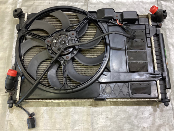 2002-2006 Mini Cooper S OEM Radiator w/ Cooling Fan / Shroud / 126K R1031