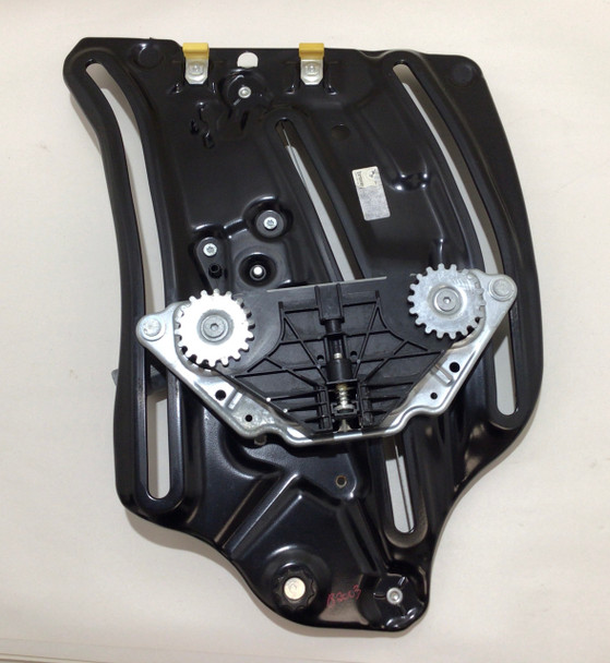 2016-2020 BMW F23 2 Series Convertible Driver Rear Quarter Window Regulator w/ Motor / B2003 2016-2020 BMW F23 2 Series Convertible Driver Rear Quarter Window Regulator w/ Motor / B2003