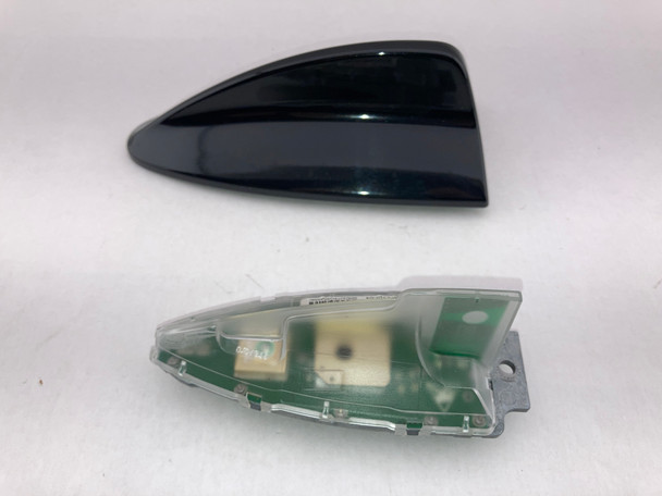 2008-2013 BMW 128i 135i Coupe Shark Fin Roof Antenna / Black Sapphire Metallic  B1012v