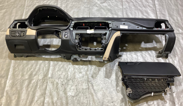 2015-2018 F82 F83 BMW M4 Dashboard Panel w/ Passenger Airbag / HUD / Sonoma Beige / Black Full Leather /   F8M06