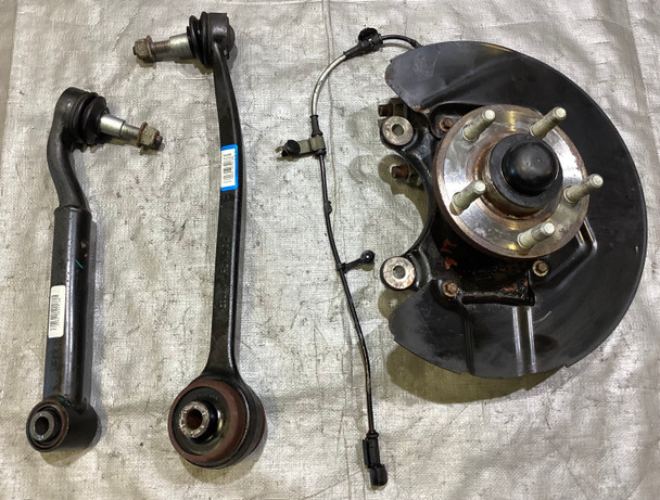 2015-2023 Ford Mustang S550 Passenger Front Knee / Knuckle Hub w/ Control Arms / 48K FM014