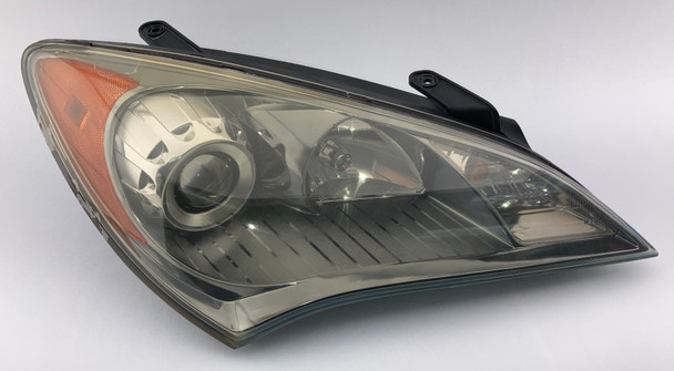 2010-2012 Hyundai Genesis Coupe Passenger Side Headlight / Xenon HID /   HG032