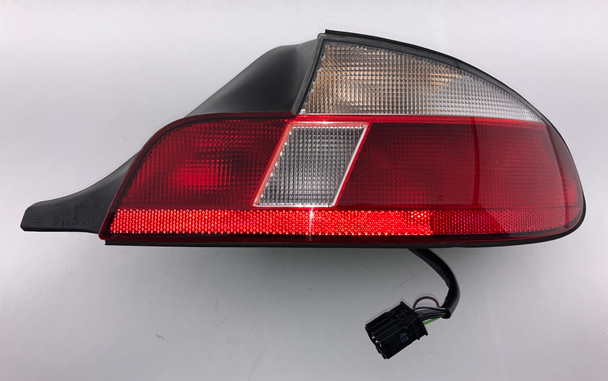 1999-2002 BMW Z3 Roadster Passenger Side Tail Light /   Z3036