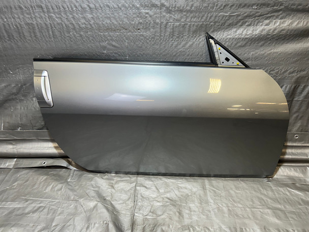 2003-2008 Nissan 350Z Coupe Passenger Side Door Assembly / Silverstone 5Z027 2003-2008 Nissan 350Z Coupe Passenger Side Door Assembly / Silverstone 5Z027