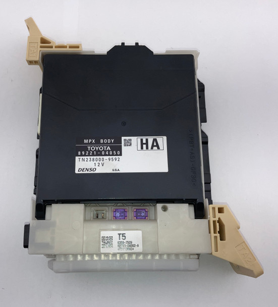 2017 Toyota Tacoma 3.5l V6 Multiplex Body Control Module / 89221-04050 /   TC004