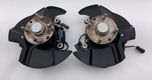 2003-2005 Mazda Miata Front Spindles / Hubs / Pair / (ABS) /   NB260
