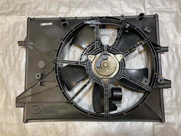 2006-2015 Mazda Mx5 Miata Radiator Cooling Fan Shroud / 81K NC103