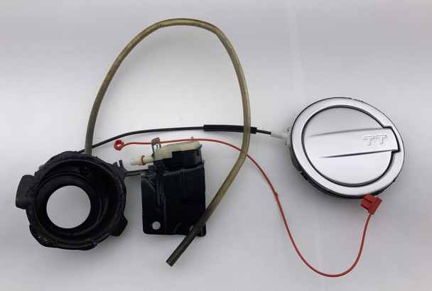 2008-2015 Audi TT MK2 8J Fuel Door w/ Release Cable /   T2015