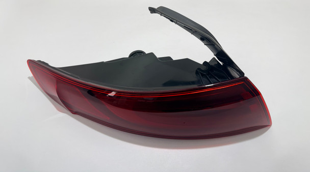 2017-2022 Alfa Romeo Giulia Driver Outer Tail Light / AG005