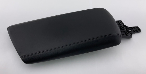 2017-2019 Alfa Romeo Giulia Center Console Lid / Black Leather /   AG005